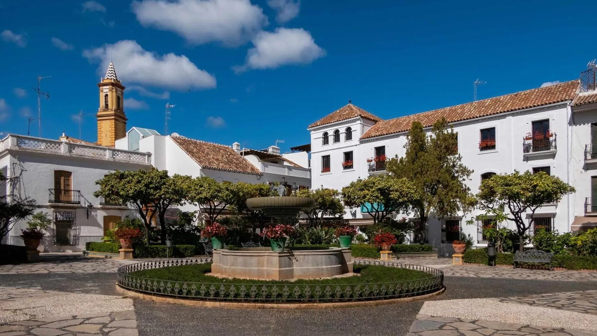 Villa Selecta Casa Blanca Estepona Spain