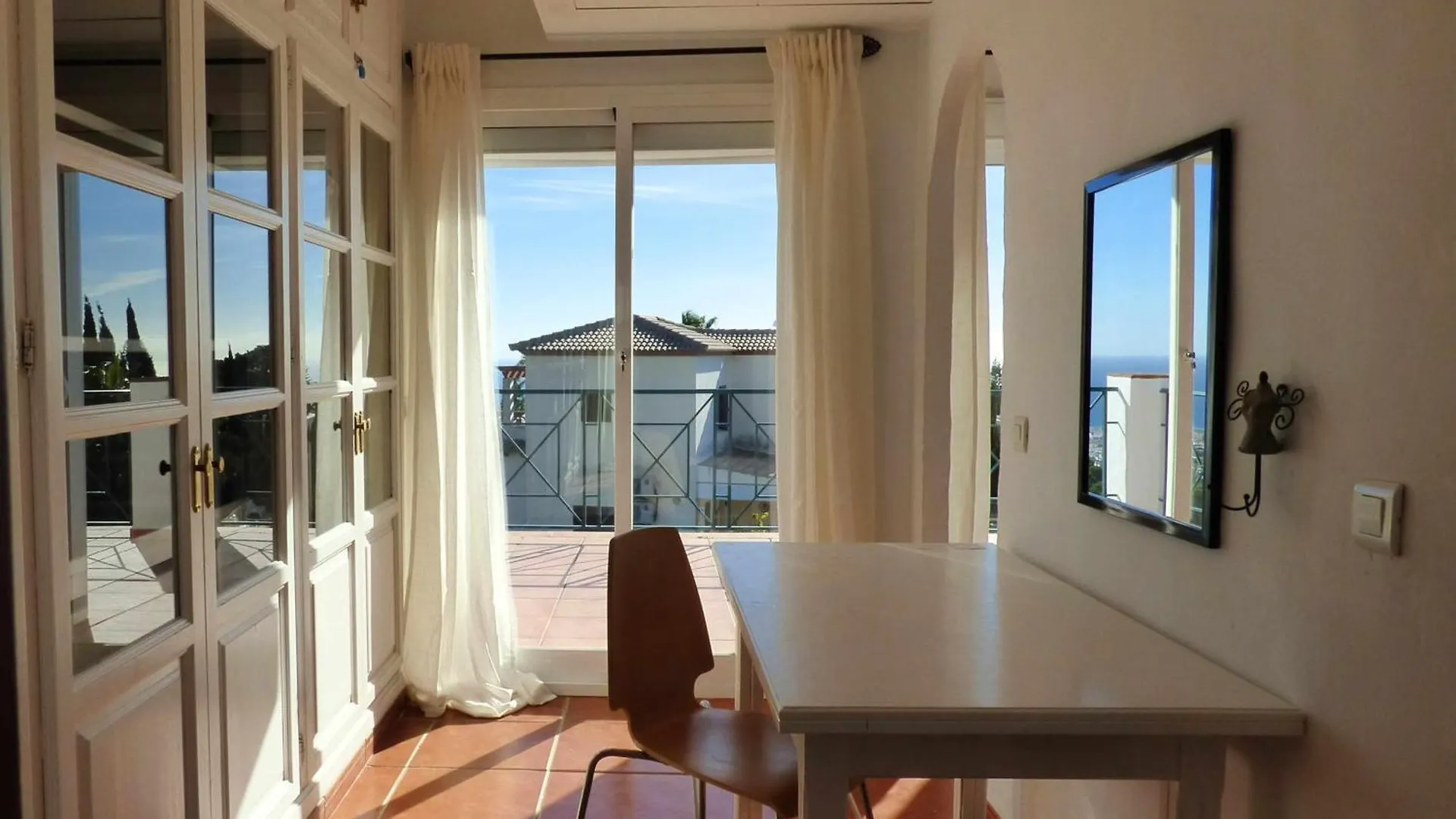 Selecta Casa Blanca Estepona